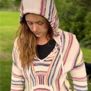 Billabong knit hoodie; hardly worn!